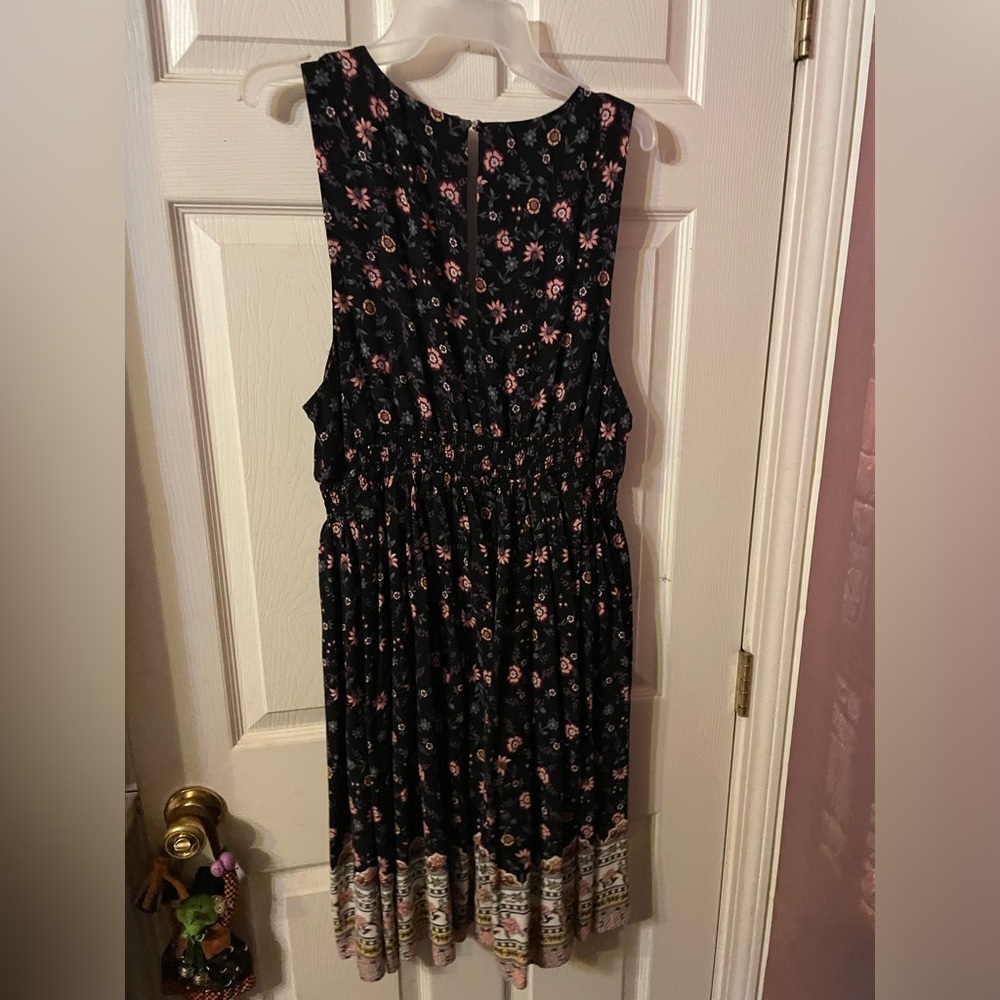 Torrid Floral Sleeveless Elastic Waist Fit & Flare Swing Dress Boho Black 2 - Picture 2 of 4